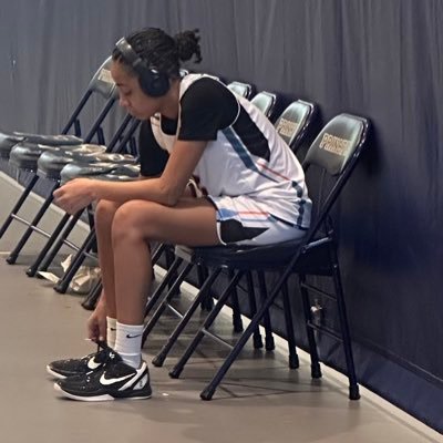 Anaya Perry Brings Balance Toughness And Trust Factor