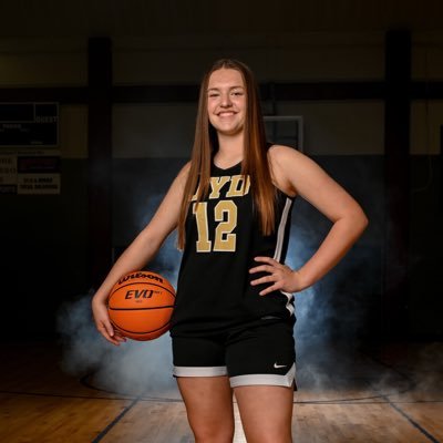 Adali Welker Sets Tone With Effort And Basketball IQ