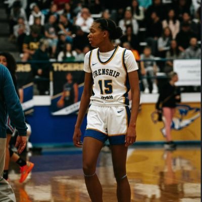 Jada Jackson Setting The Tone Inside The Paint