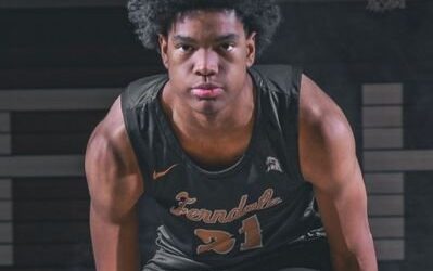 Xander Vinyard Built For College Battles