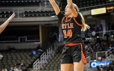 Rising Star Jaelyn Jones Shines On The Court